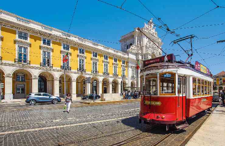 Tram Lisbona