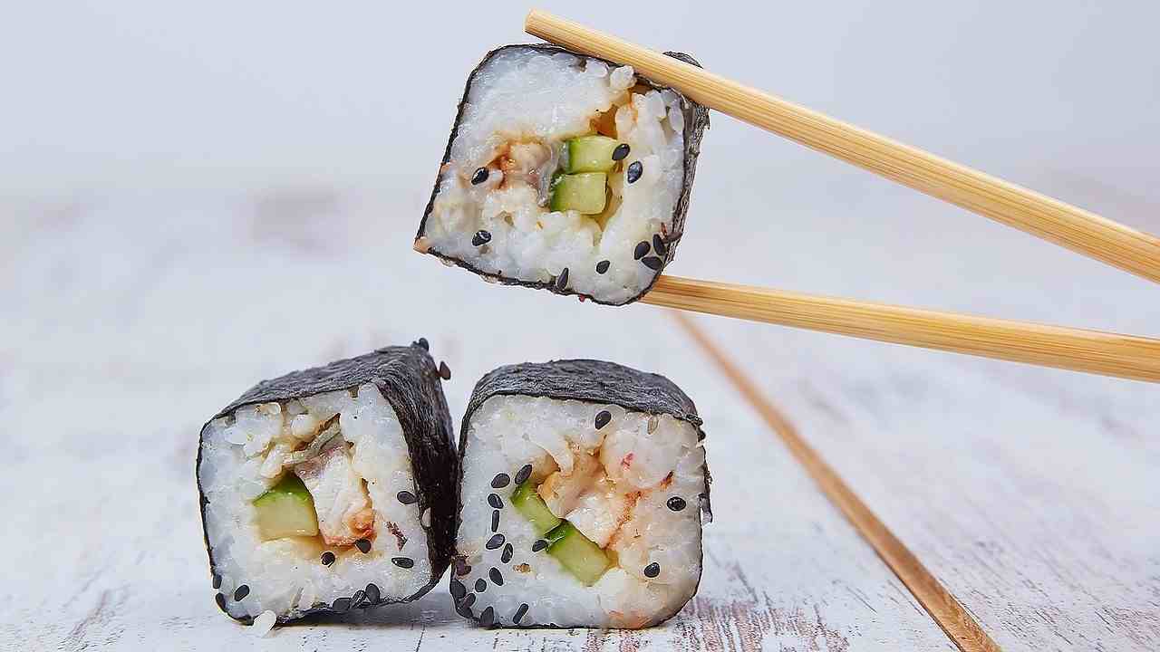 Tra i piatti più famosi del Giappone c'è il sushi