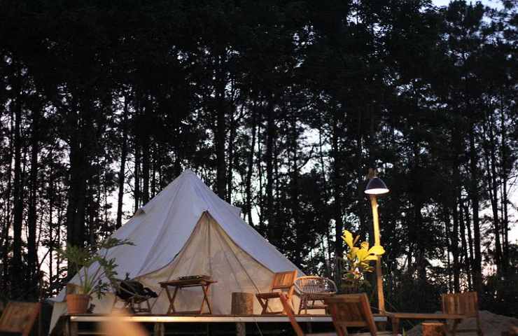 Glamping in tenda