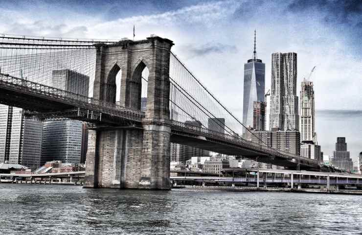 Vista sul Ponte di Brooklyn a New York