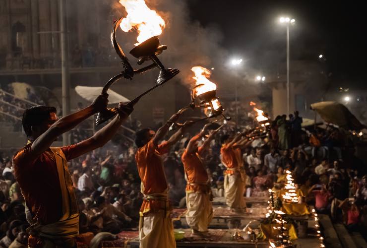 Il rituale del Ganga Aarr, a Varanasi, uno egli eventi da non perdere quando si visita la città indianaIndia