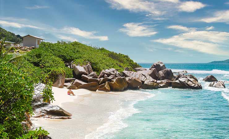 una spiaggia delle seychelles