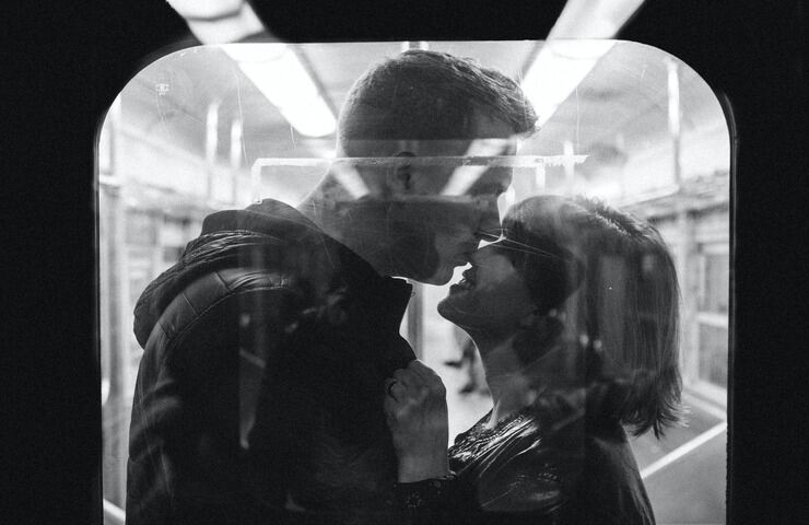 coppia sul treno