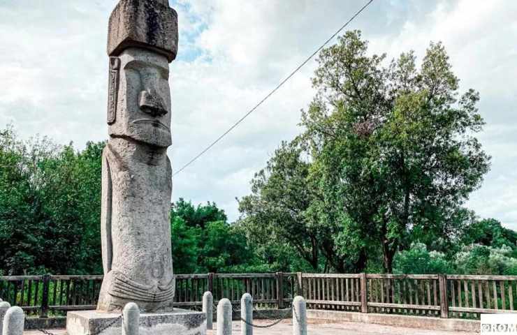 Statua Moai a Vitorchiano